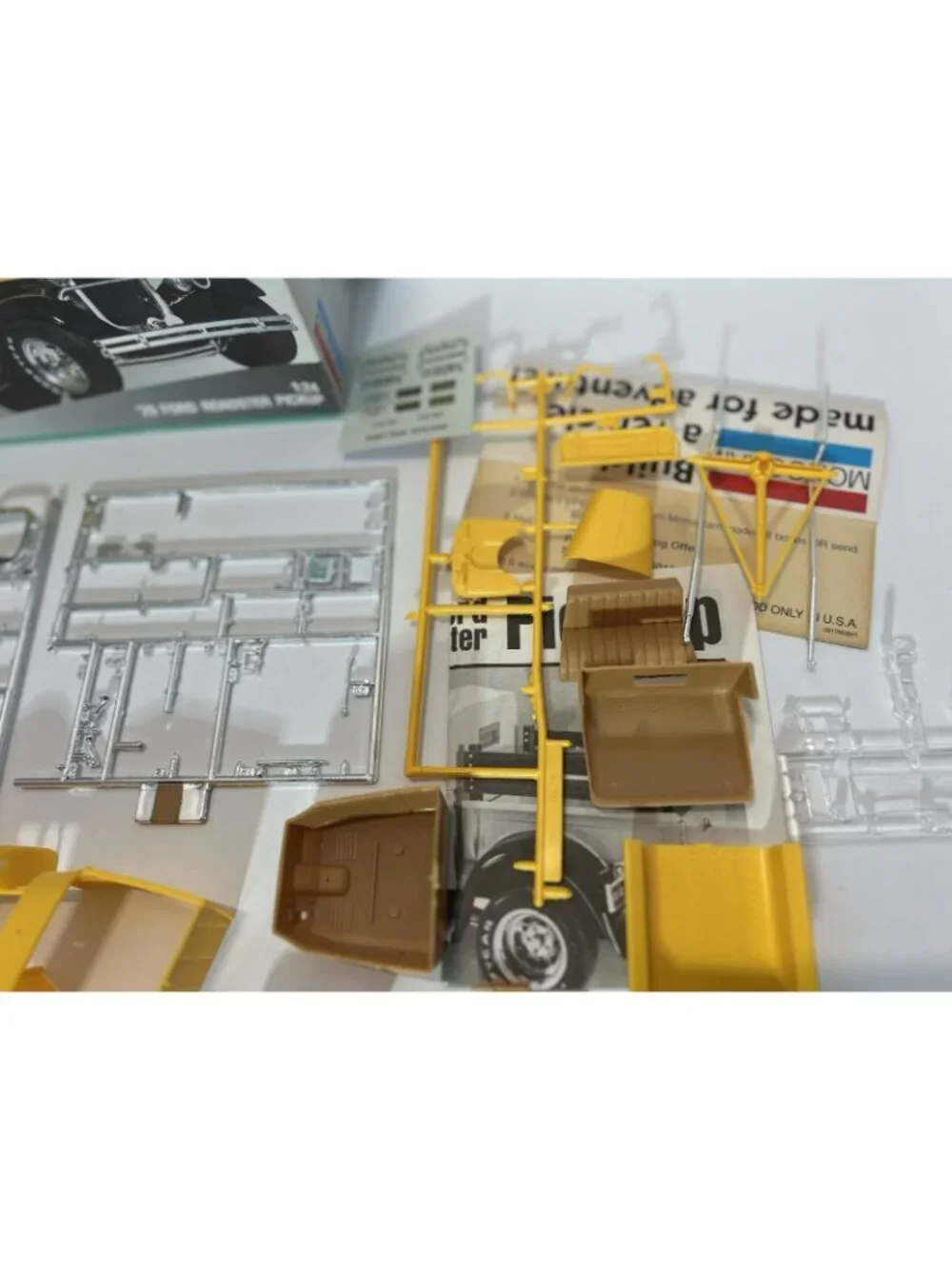 MONOGRAM ‘29 FORD ROADSTER PICKUP  # 7555  Open Box Started